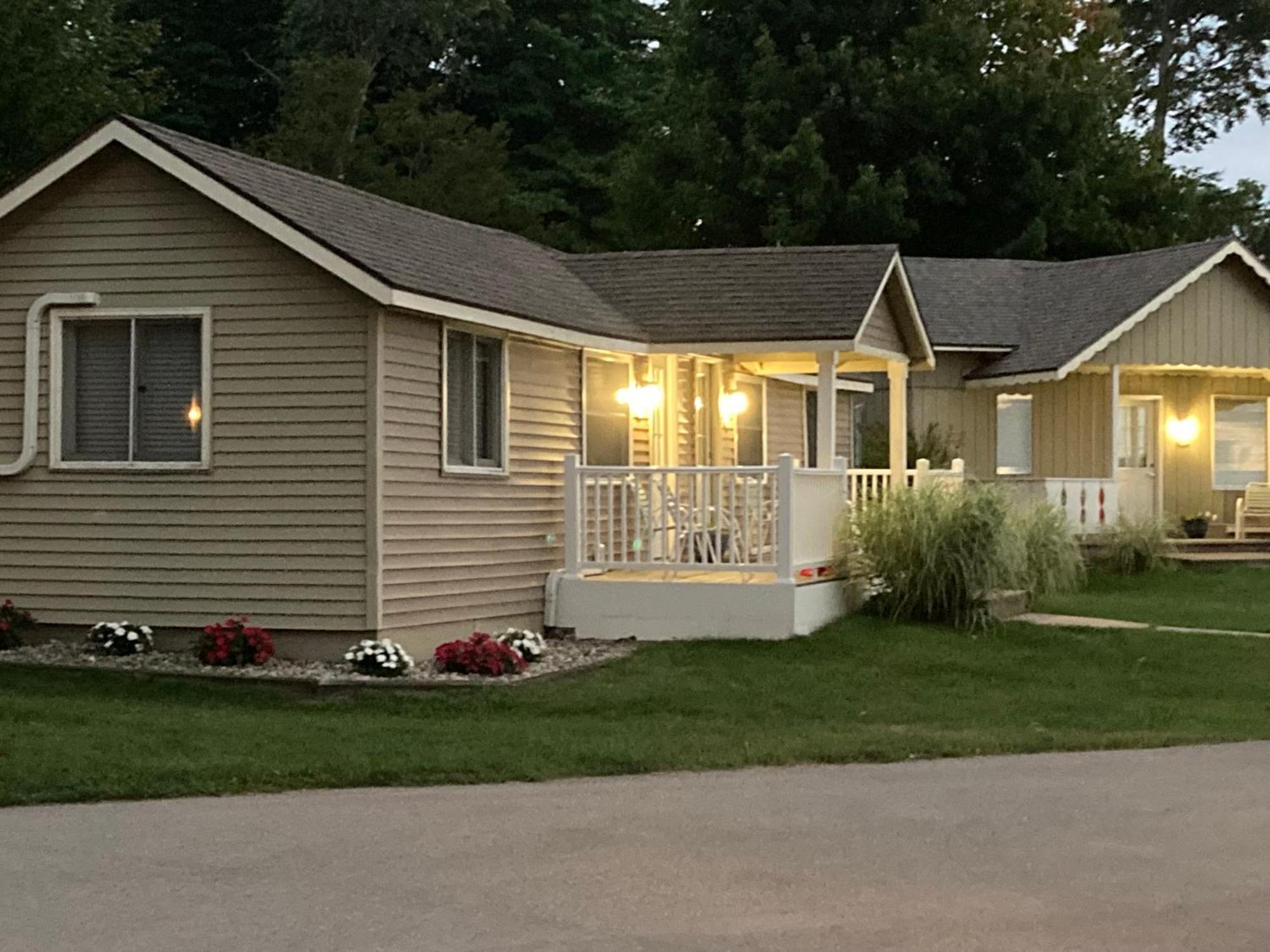 Michillinda Lodge Resort Whitehall Eksteriør billede